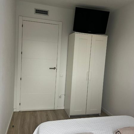 Confortable Habitacion Doble - 2 Sant Adria de Besos Ngoại thất bức ảnh