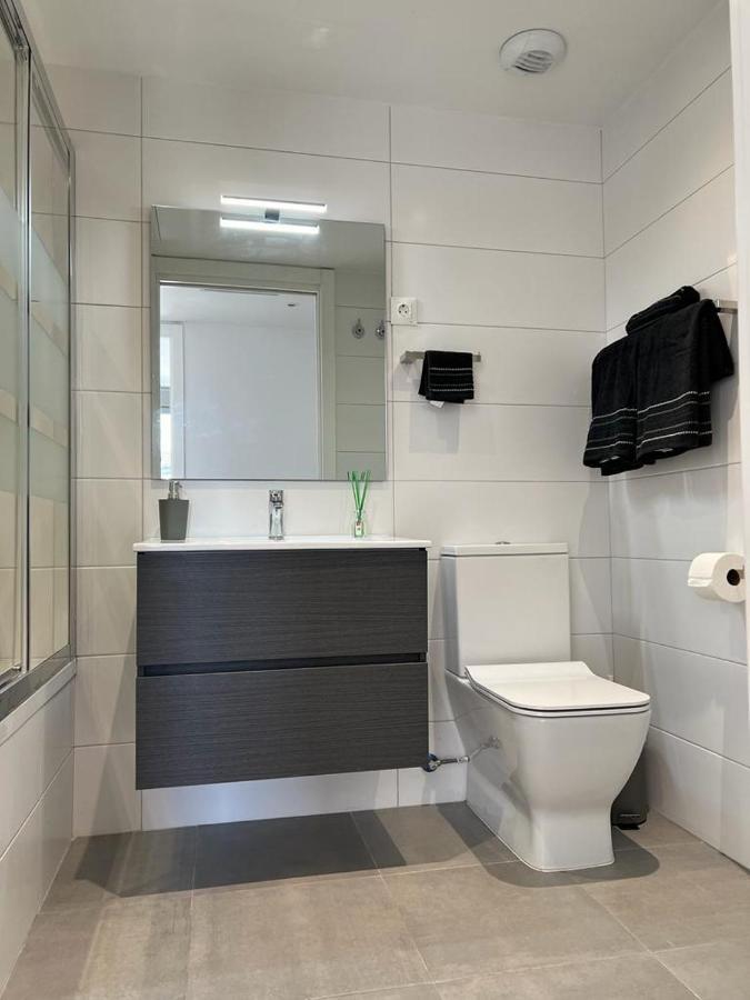 Confortable Habitacion Doble - 2 Sant Adria de Besos Ngoại thất bức ảnh