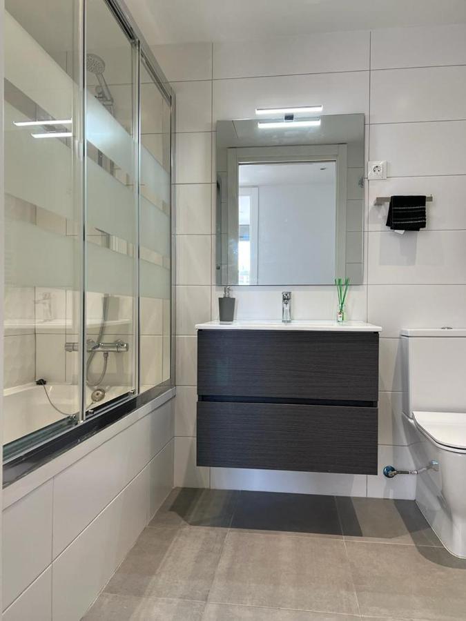 Confortable Habitacion Doble - 2 Sant Adria de Besos Ngoại thất bức ảnh